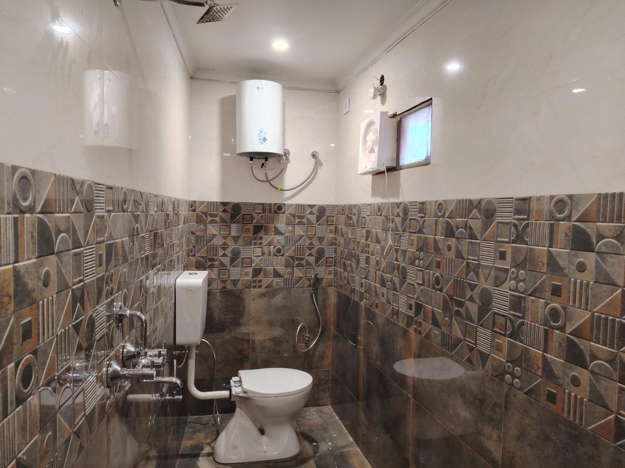 Hotel Mrk Varanasi Esterno foto
