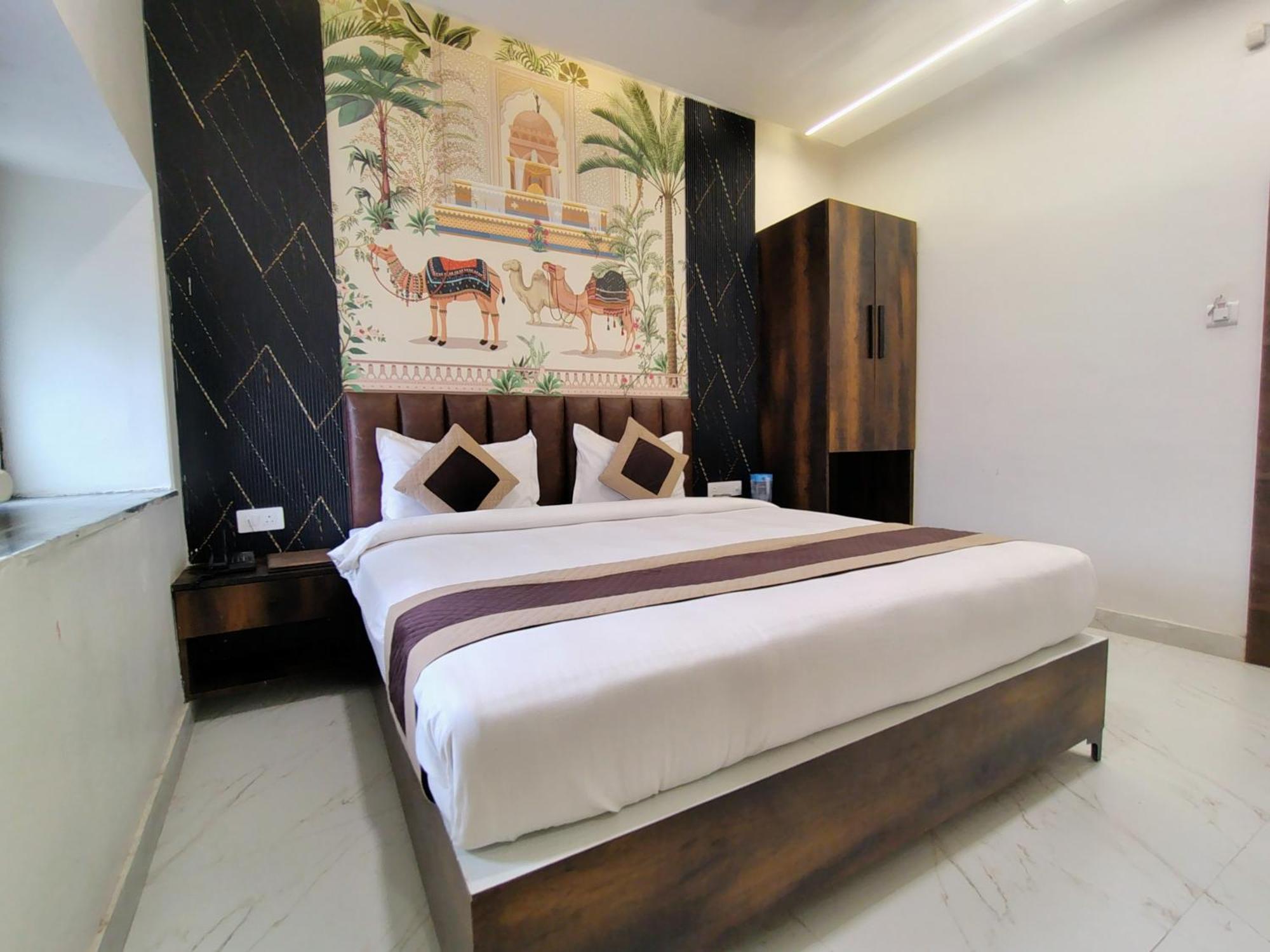 Hotel Mrk Varanasi Esterno foto