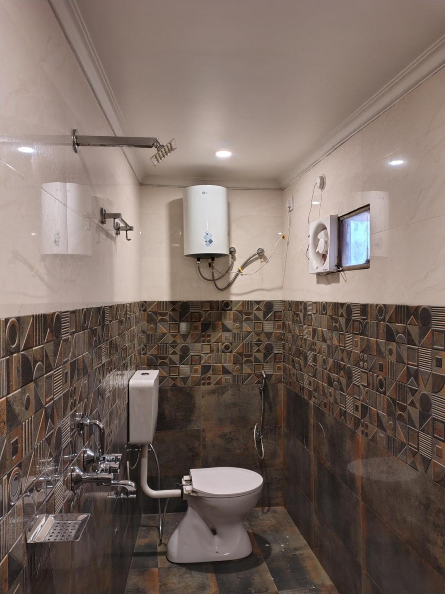 Hotel Mrk Varanasi Esterno foto