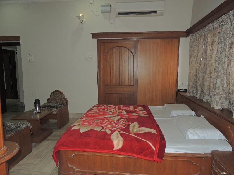 Hotel Mrk Varanasi Esterno foto